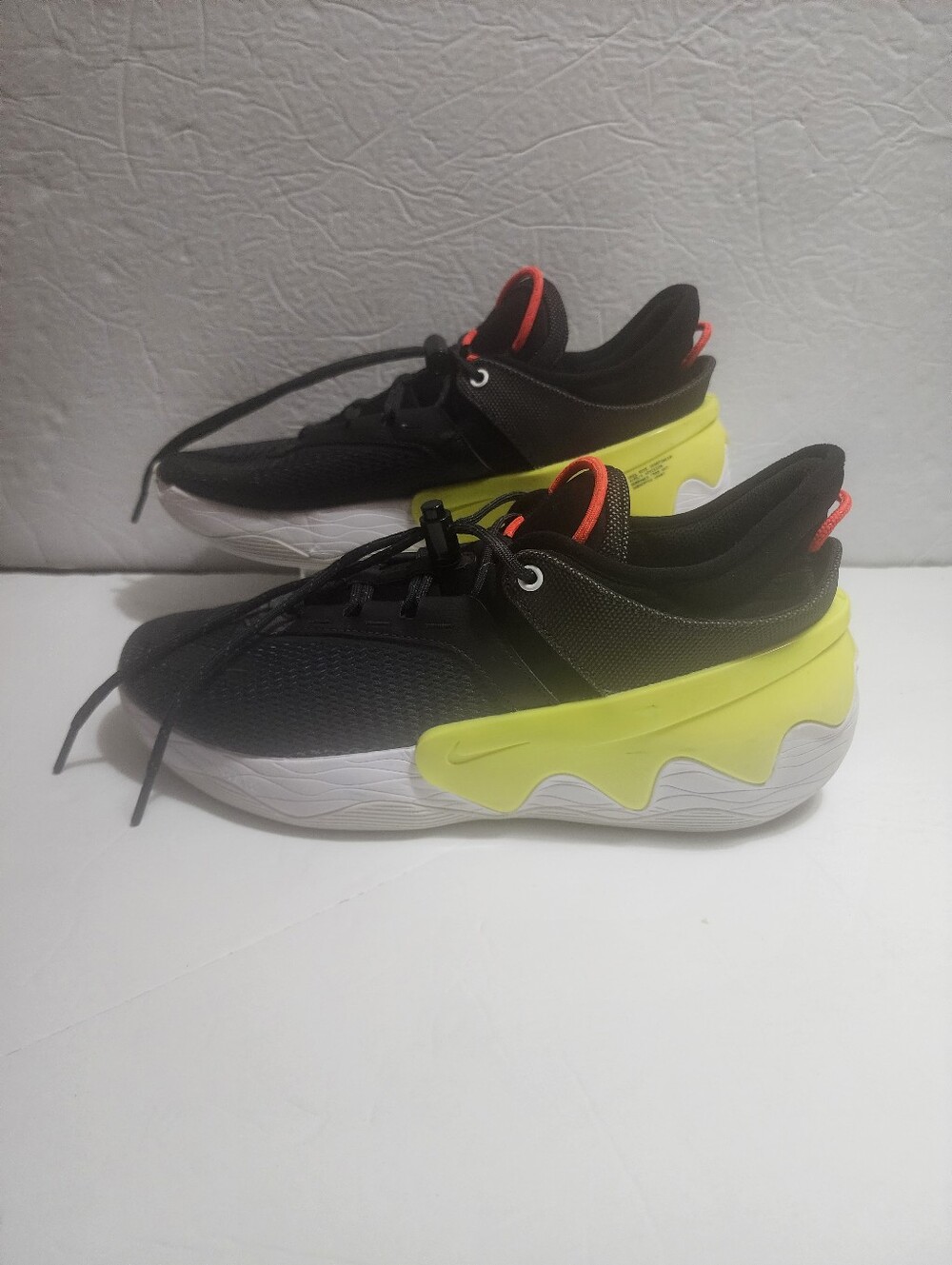 NIKE Distorted DNA Black White Volt Men's Sneakers Size 9.5 (27.5 Cm)